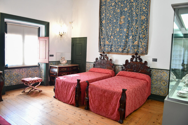 Schlafzimmer mit zwei Betten