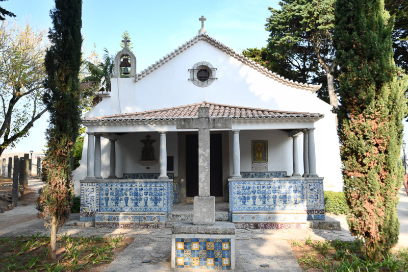 Kapelle São Sebastião im Garten