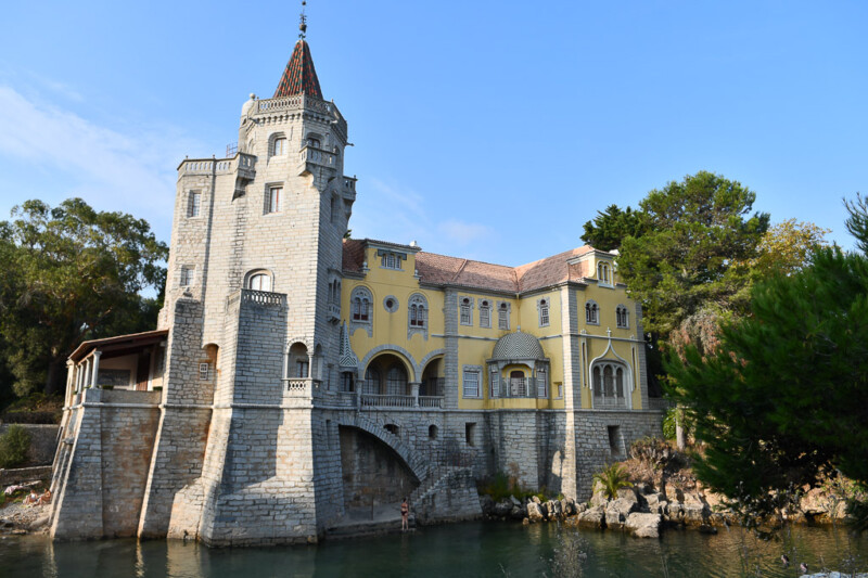 Das Herrenhaus mit Turm