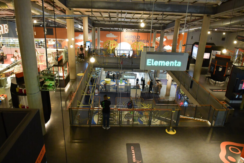 Blick in die Ausstellung Elements im NEMO