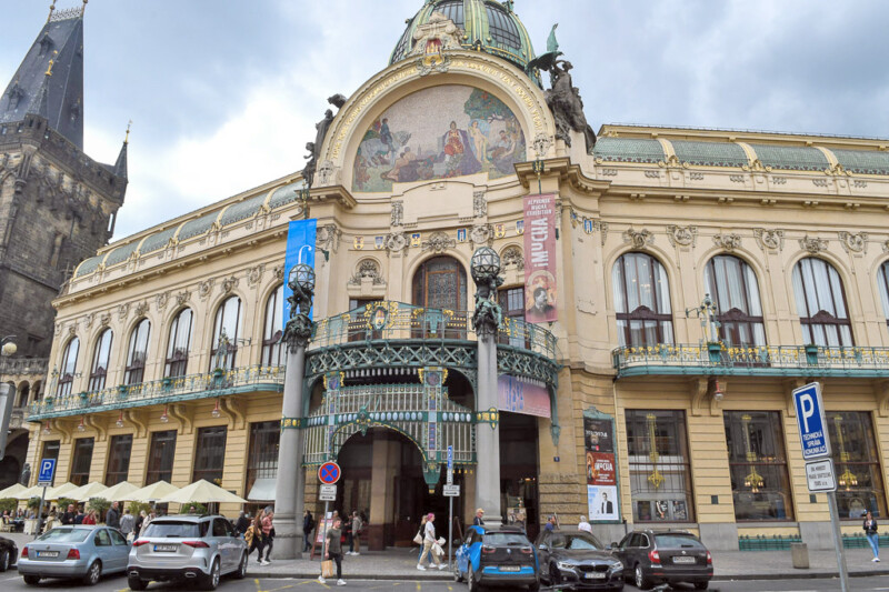 Fassade des Obecní dům