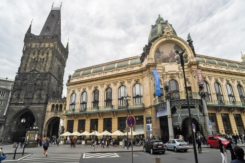 Obecní dům und Pulverturm