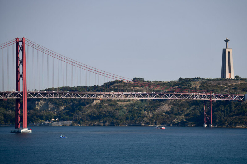 Brücke 25 de Abril mit Cristo Rei