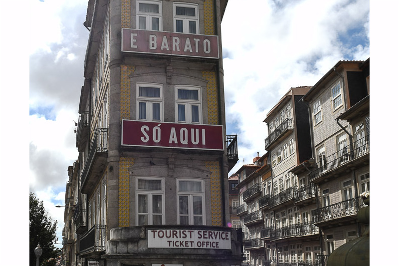 Schmales Eckhaus in der Altstadt