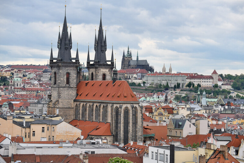 Teynkirche und Prager Burg
