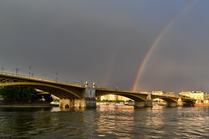 Regenbogen über der Margaretenbrücke
