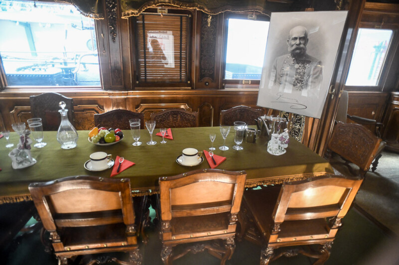 Nachgebauter Speisesaal