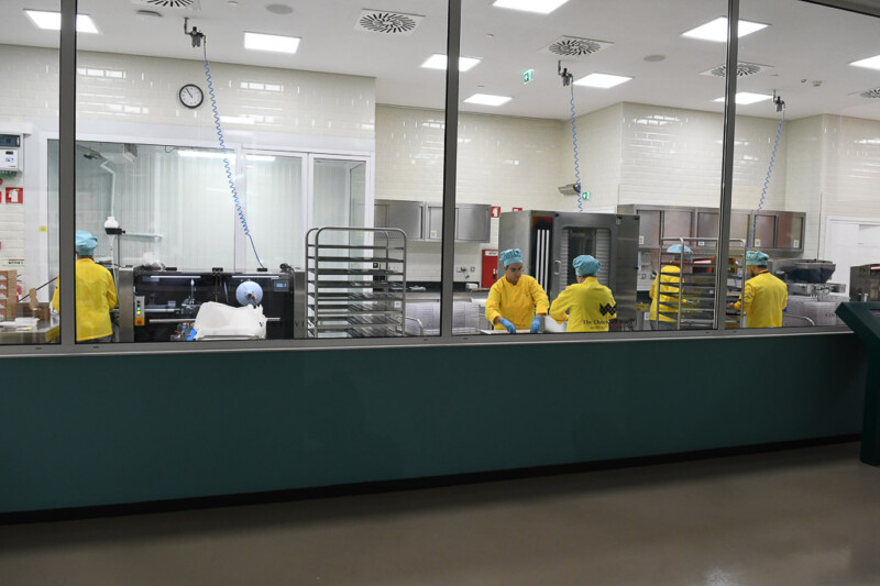 Schokoladenproduktion hinter Glas