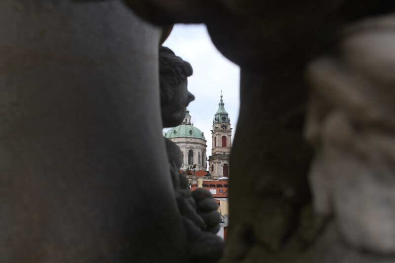Blick durch eine Öffnung