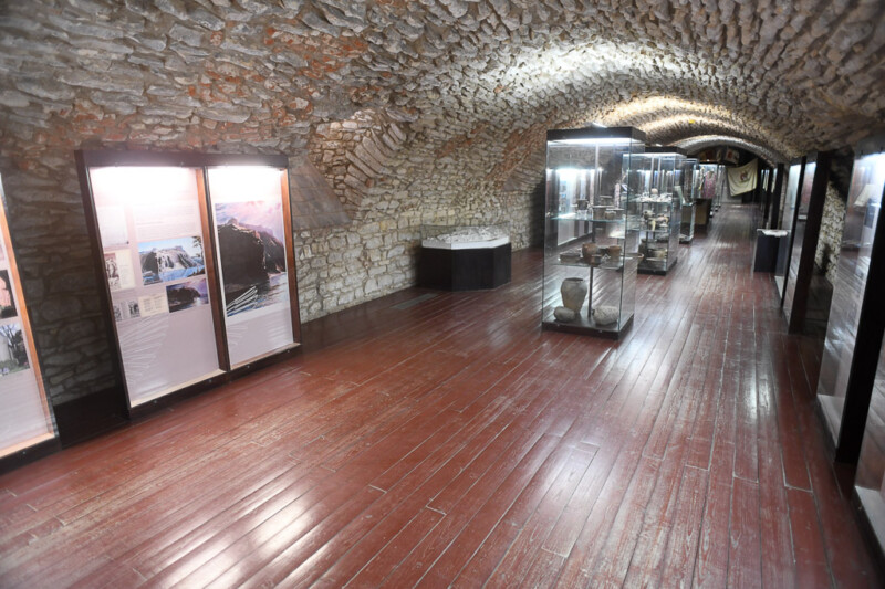 Ausstellungsraum im Keller