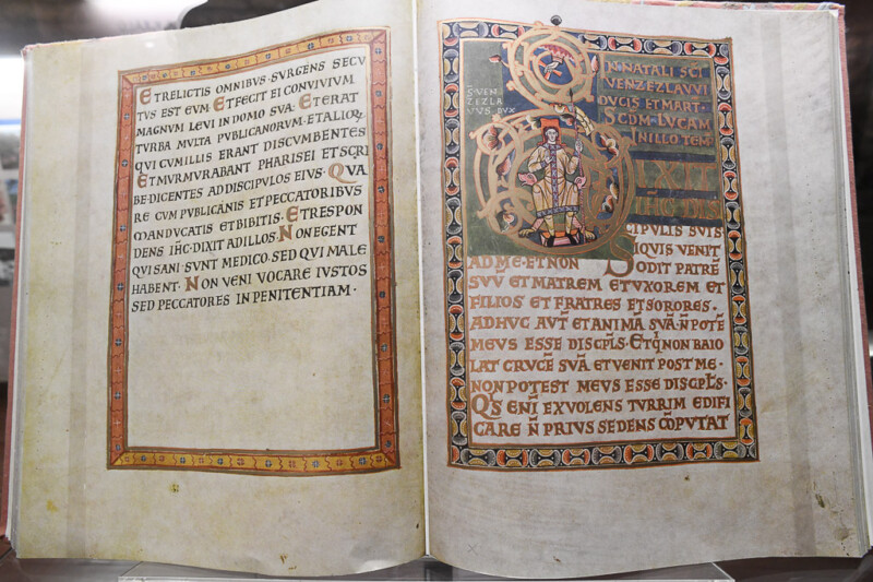Aufgeschlagene Handschrift