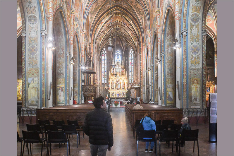 Innenraum der Basilika